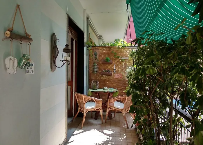 La Casetta - Near The Sea & Free Parking شقة *