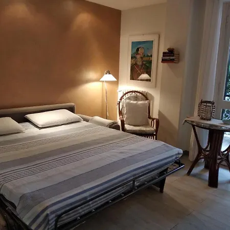 아파트 La Casetta - Near The Sea & Free Parking